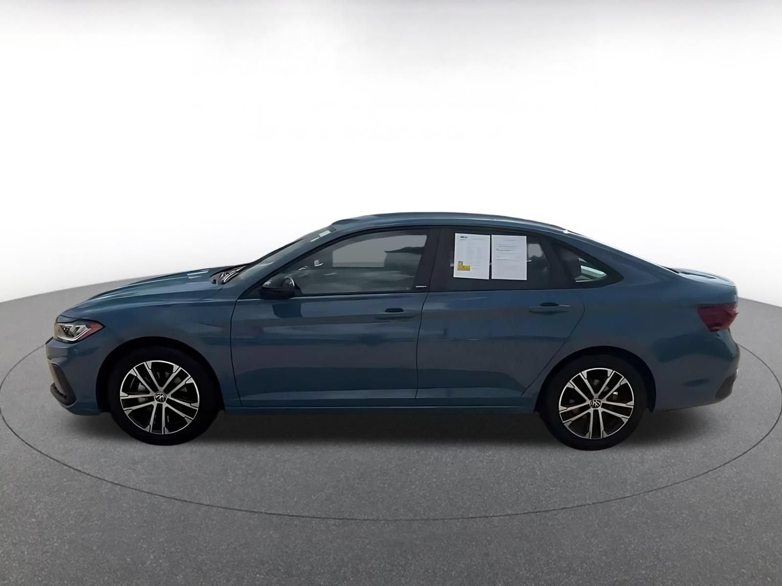 Thumbnail: 2025 Volkswagen Jetta - 9