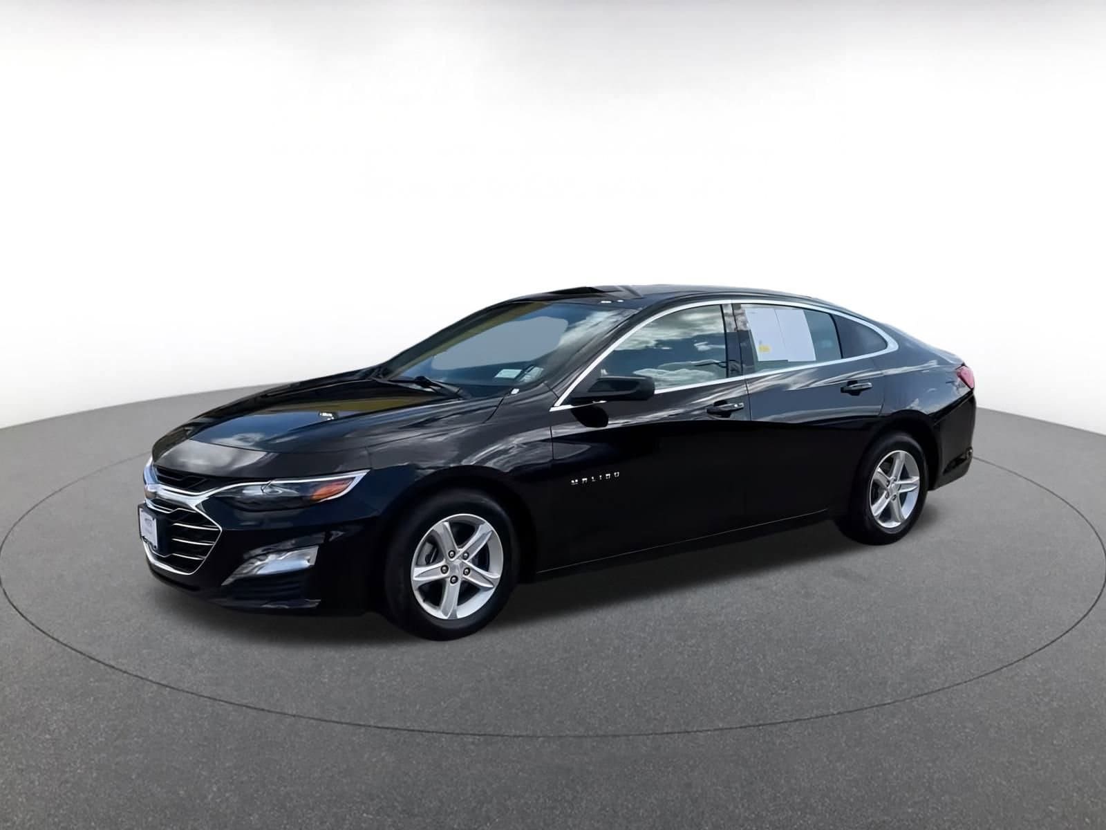 Thumbnail: 2024 Chevrolet Malibu - 8