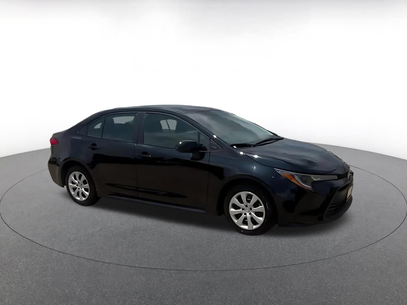 Thumbnail: 2025 Toyota Corolla - 2