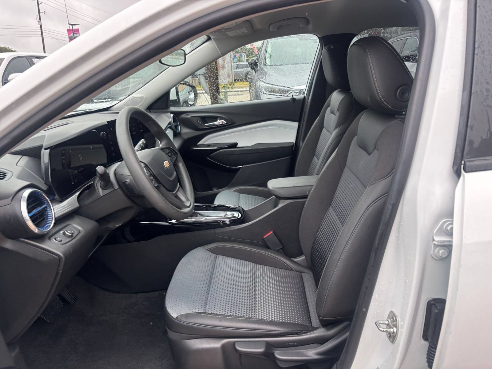 Thumbnail: 2025 Chevrolet Trax - 21