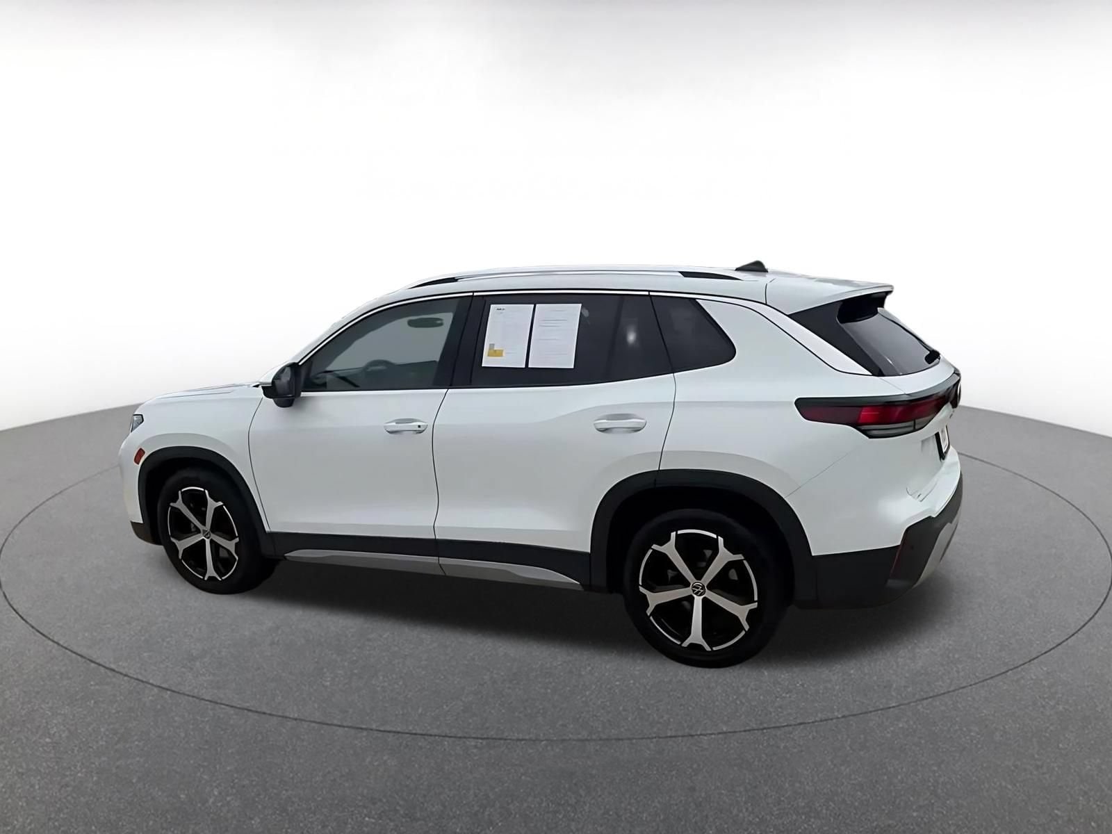 Thumbnail: 2026 Volkswagen Tiguan - 9