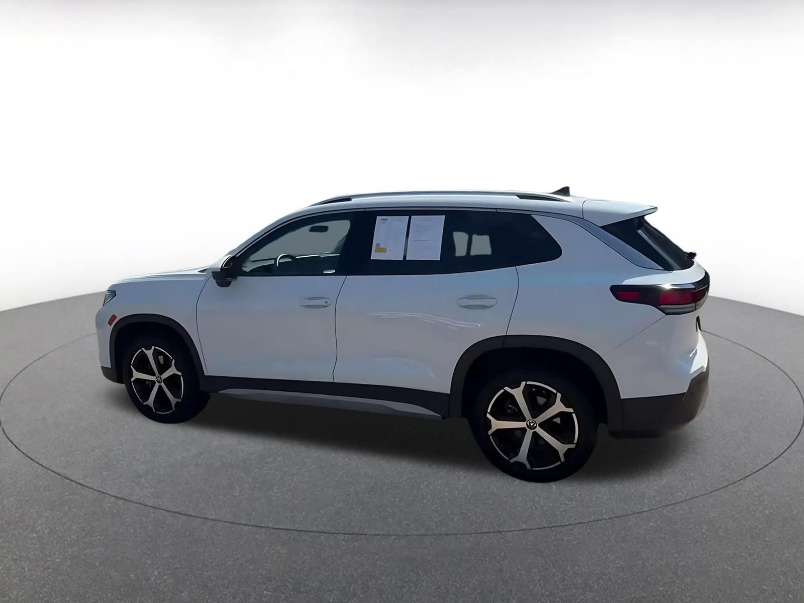 Thumbnail: 2026 Volkswagen Tiguan - 9