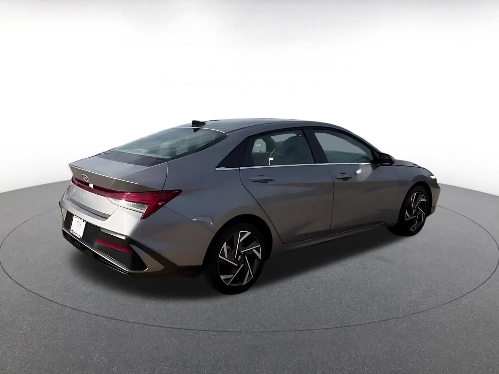 Thumbnail: 2025 Hyundai Elantra - 15