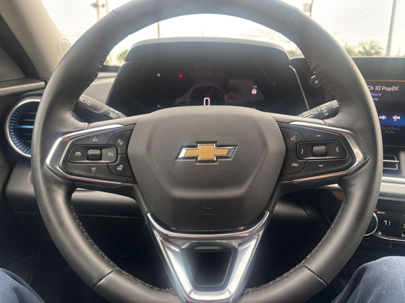 Thumbnail: 2025 Chevrolet Trax - 27