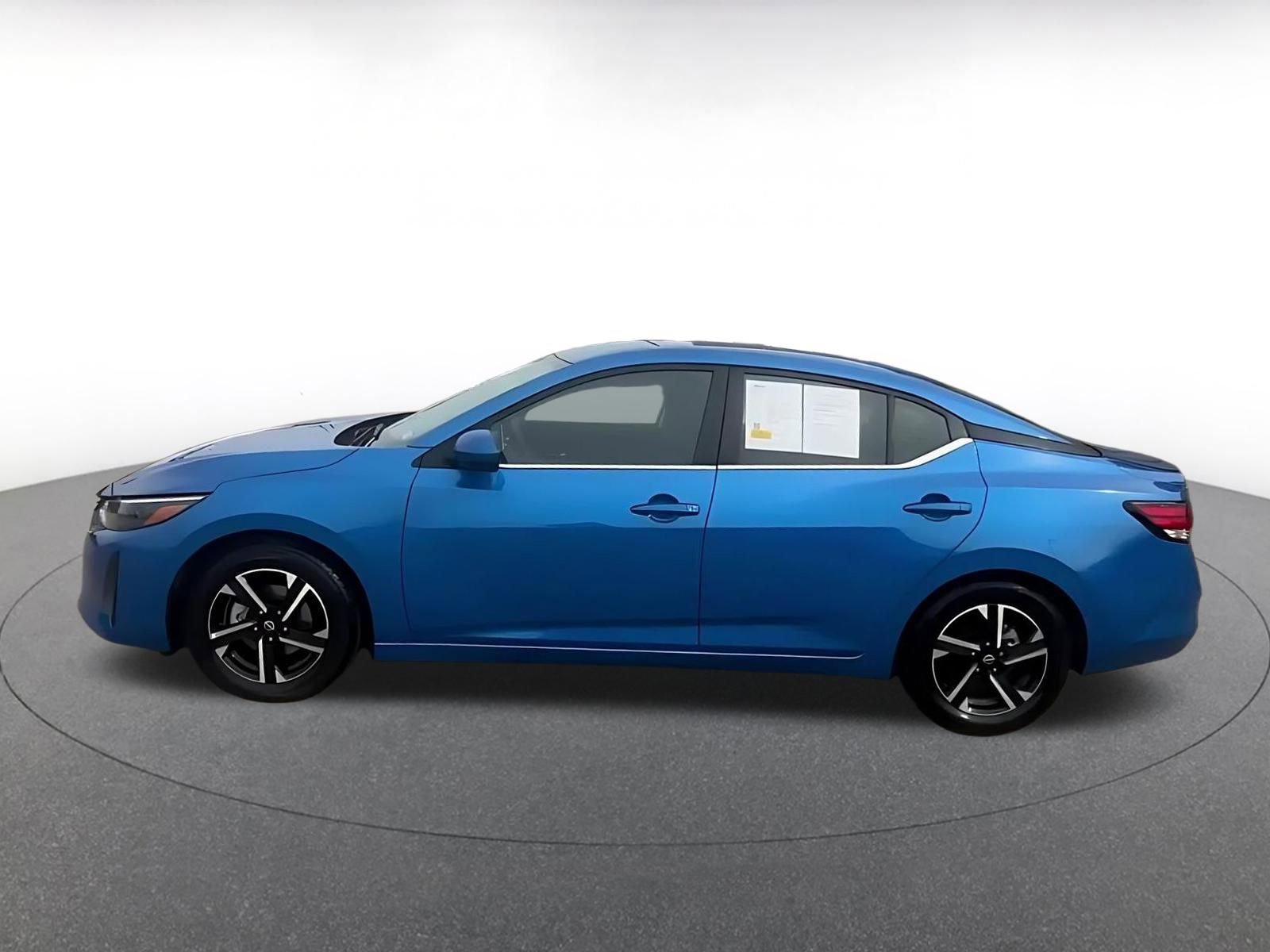 Thumbnail: 2025 Nissan Sentra - 9