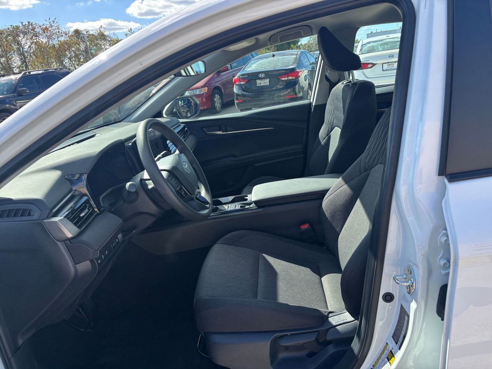 Thumbnail: 2025 Toyota Camry - 25