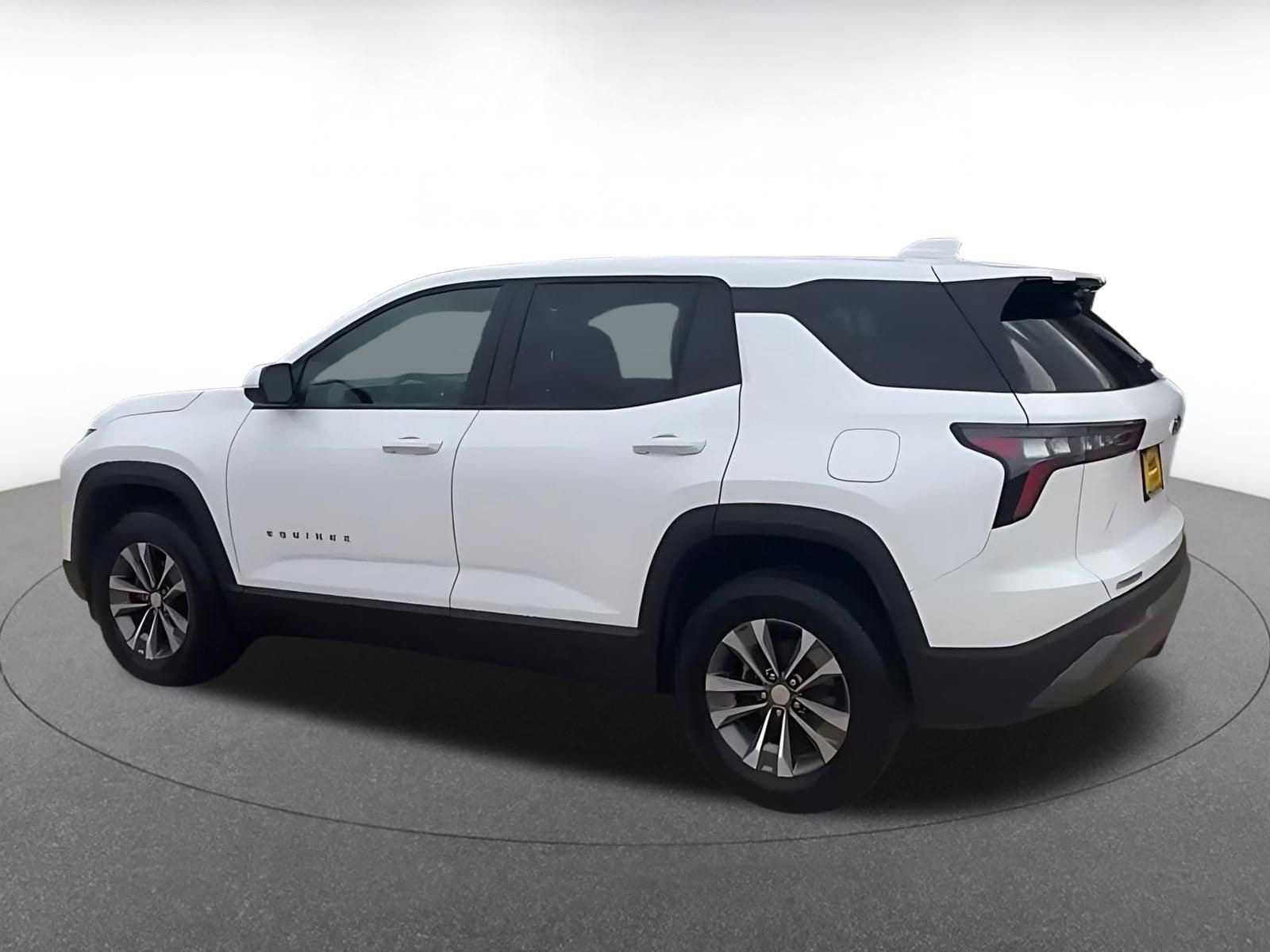 Thumbnail: 2025 Chevrolet Equinox - 10