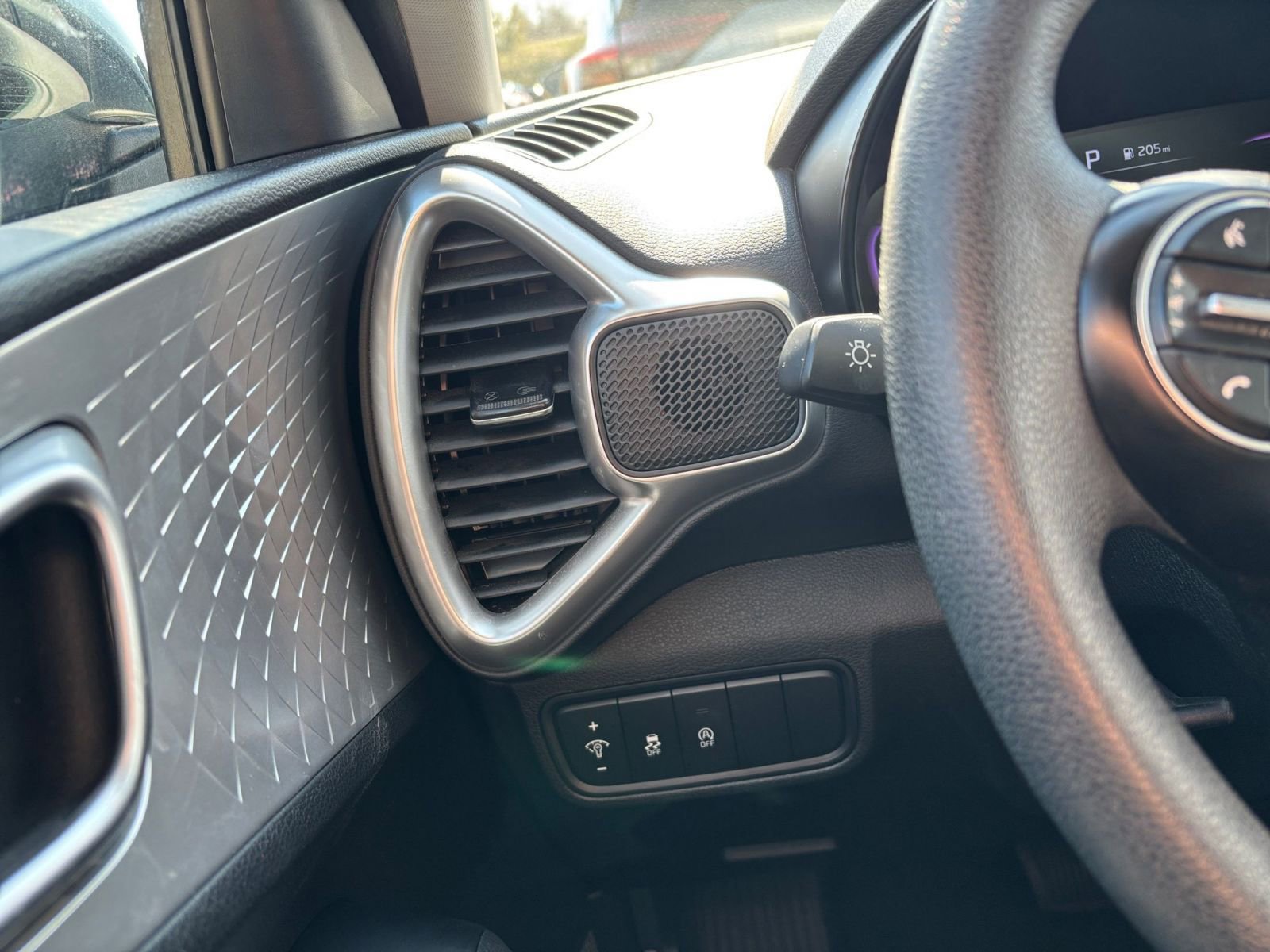 Thumbnail: 2025 Kia Soul - 32