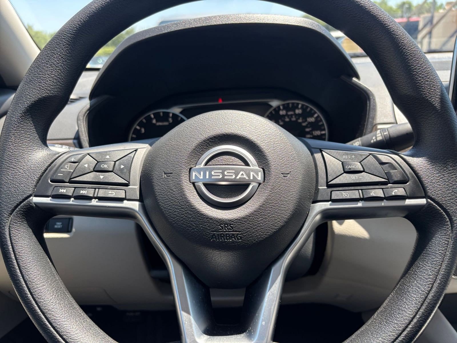 Thumbnail: 2025 Nissan Altima - 28