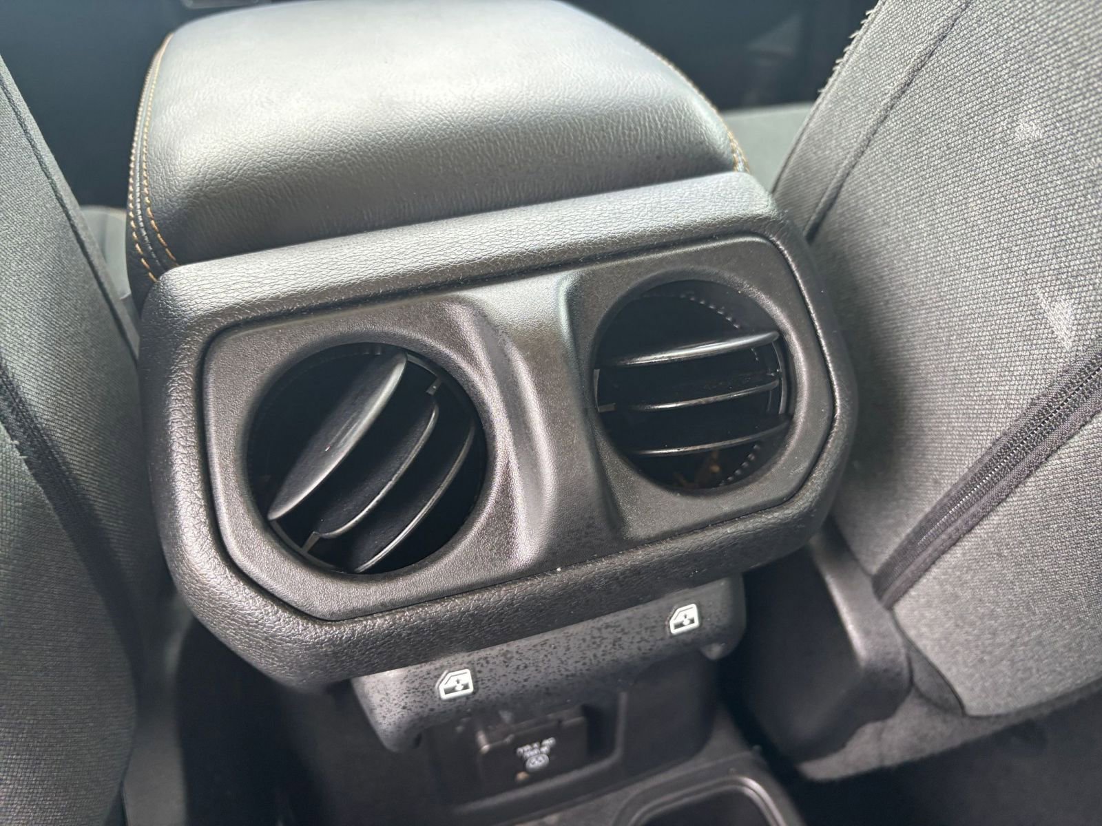 Thumbnail: 2025 Jeep Wrangler - 23