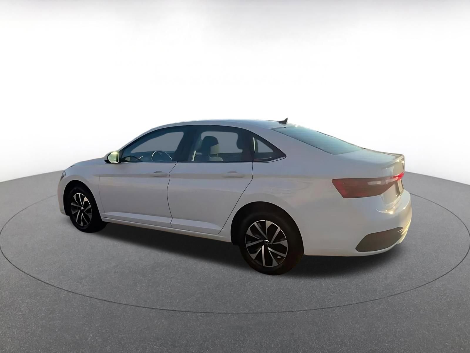 Thumbnail: 2025 Volkswagen Jetta - 10