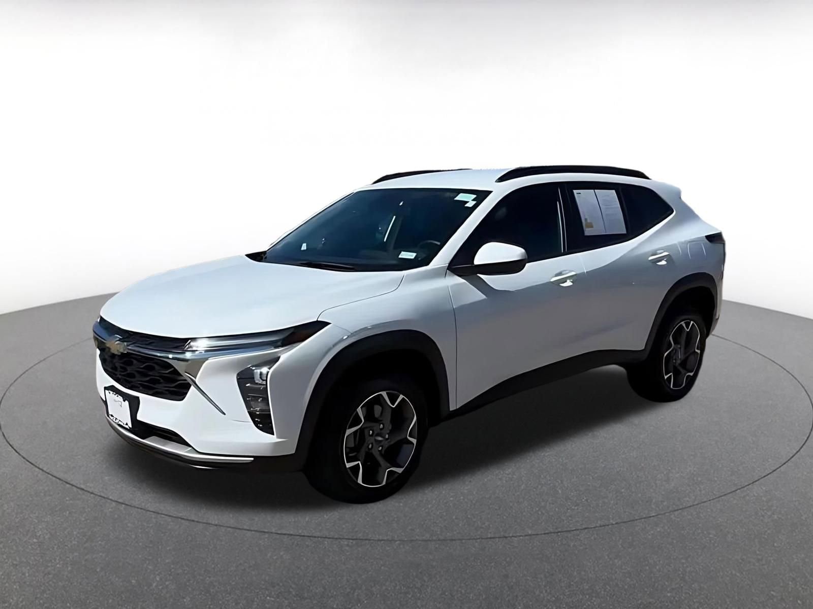 Thumbnail: 2025 Chevrolet Trax - 8