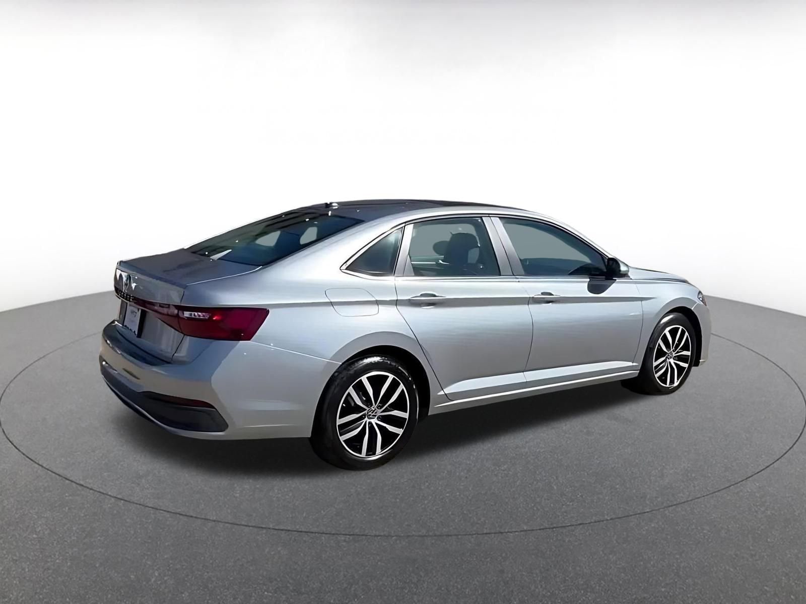 Thumbnail: 2025 Volkswagen Jetta - 14