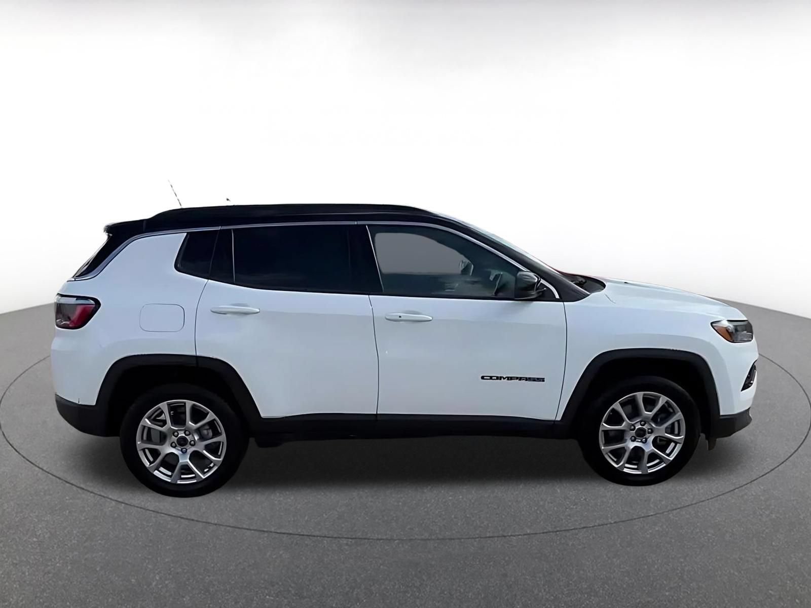 Thumbnail: 2025 Jeep Compass - 16