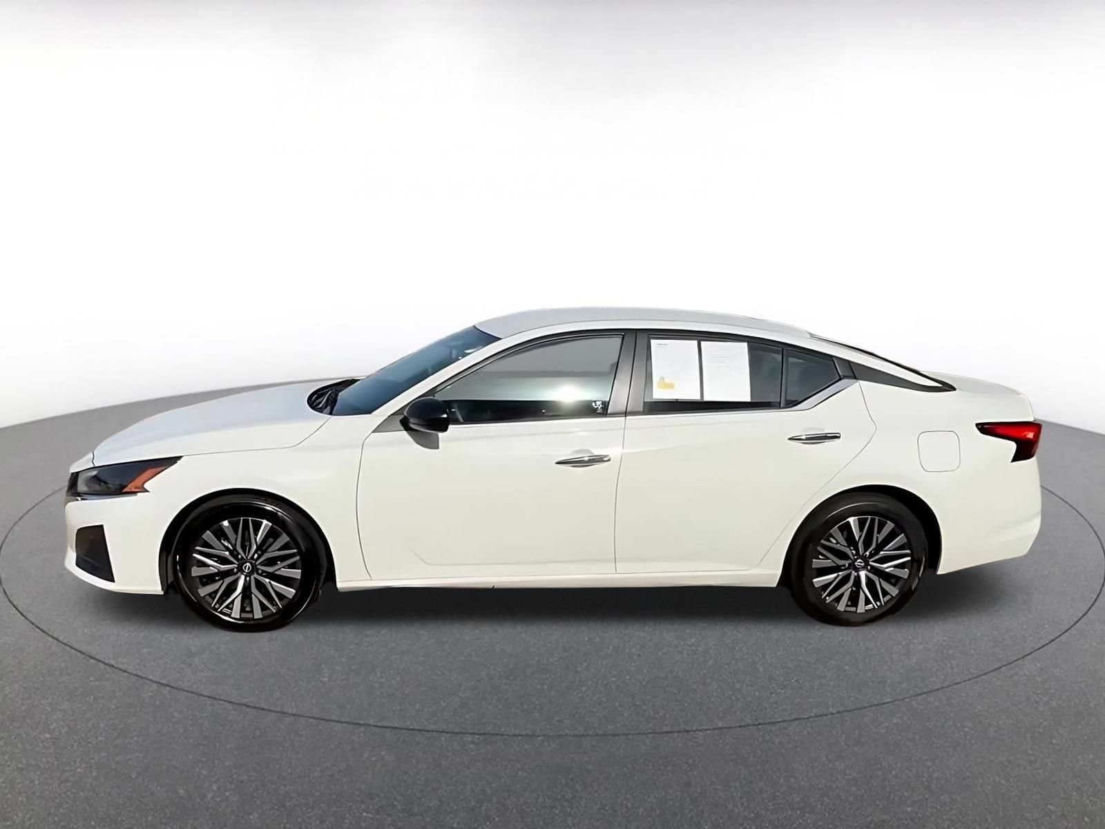 Thumbnail: 2025 Nissan Altima - 8
