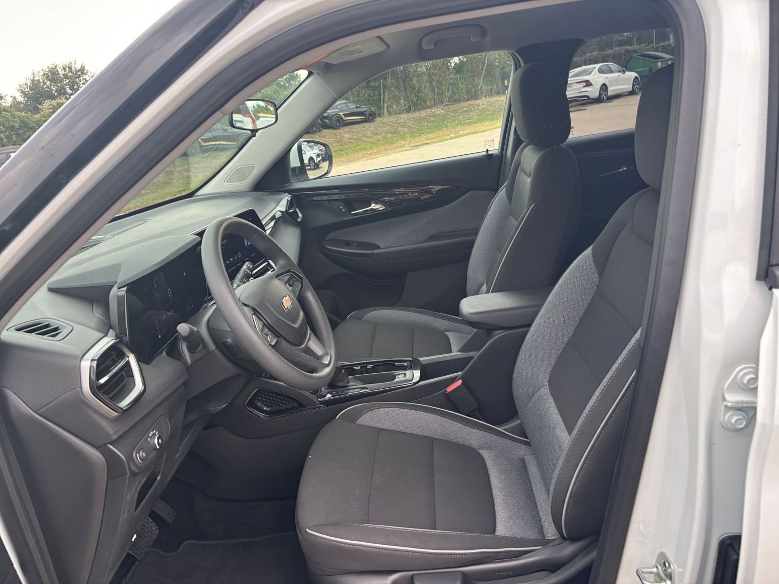 Thumbnail: 2025 Chevrolet TrailBlazer - 24