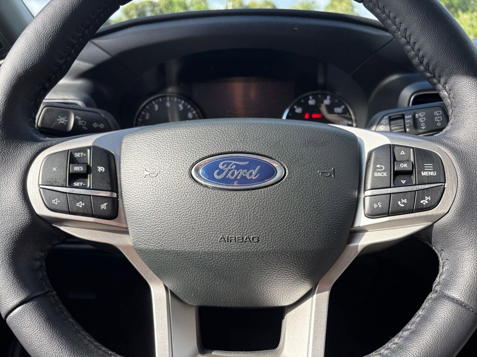 Thumbnail: 2023 Ford Explorer - 27