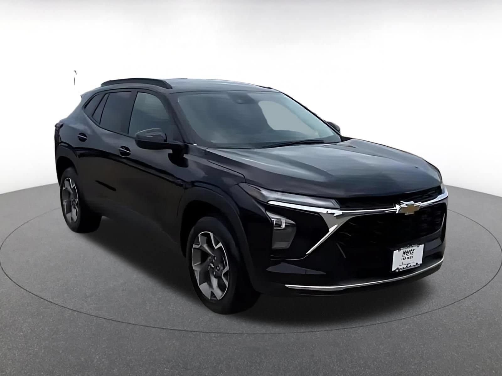 Thumbnail: 2025 Chevrolet Trax - 3