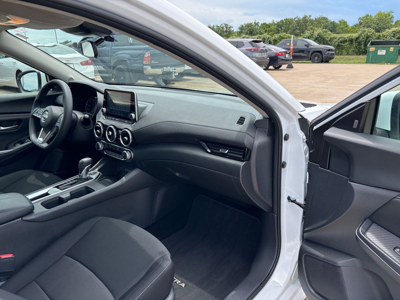 2024 Nissan Sentra SV 28
