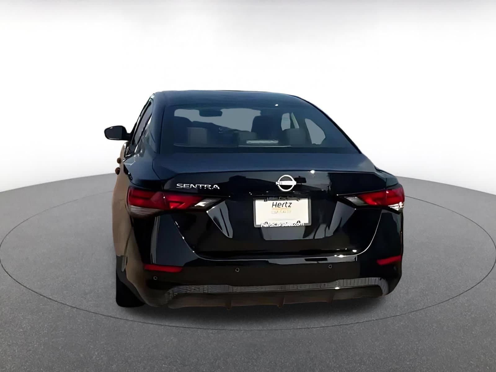 Thumbnail: 2025 Nissan Sentra - 10