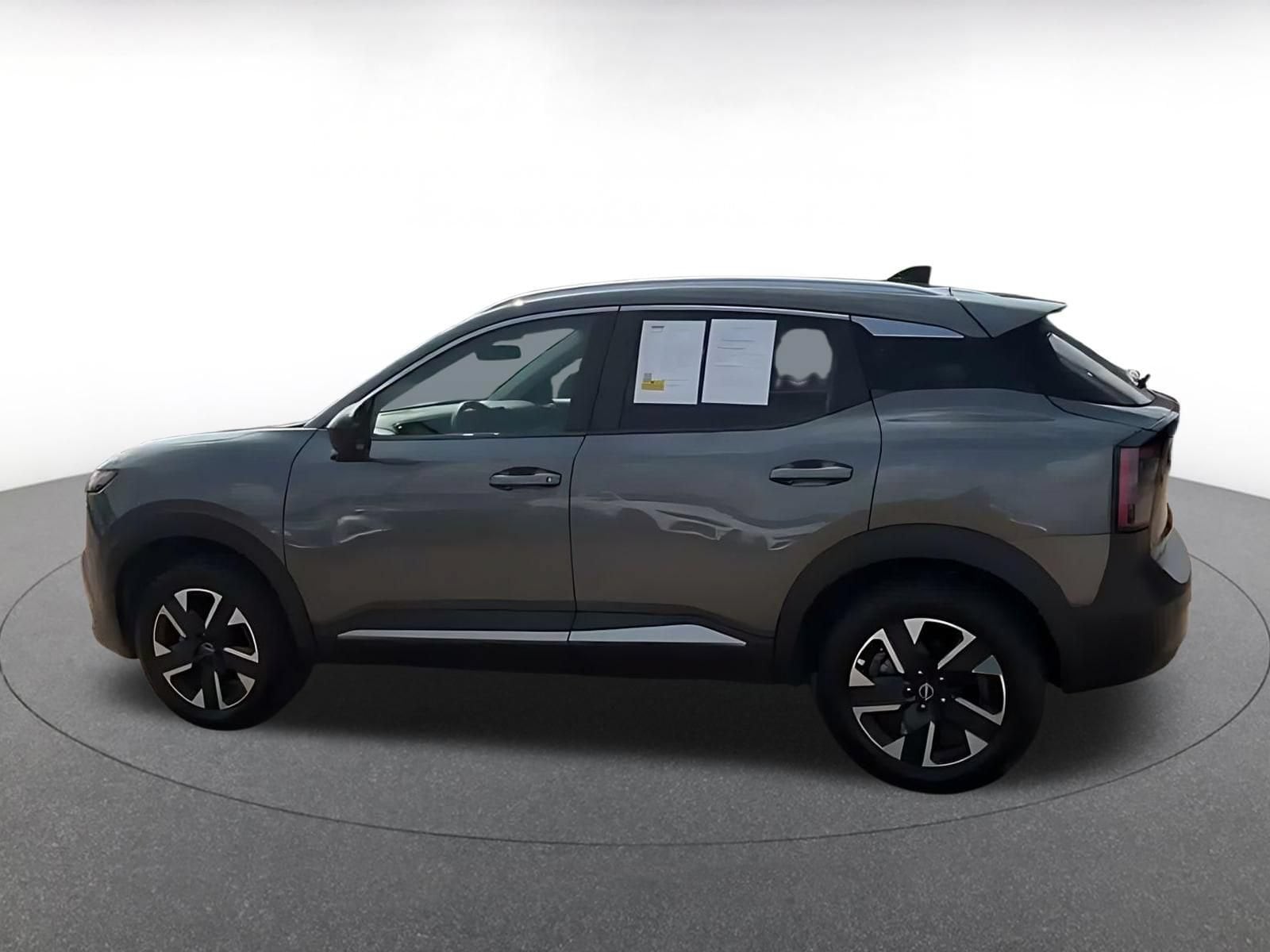 Thumbnail: 2026 Nissan Kicks - 9