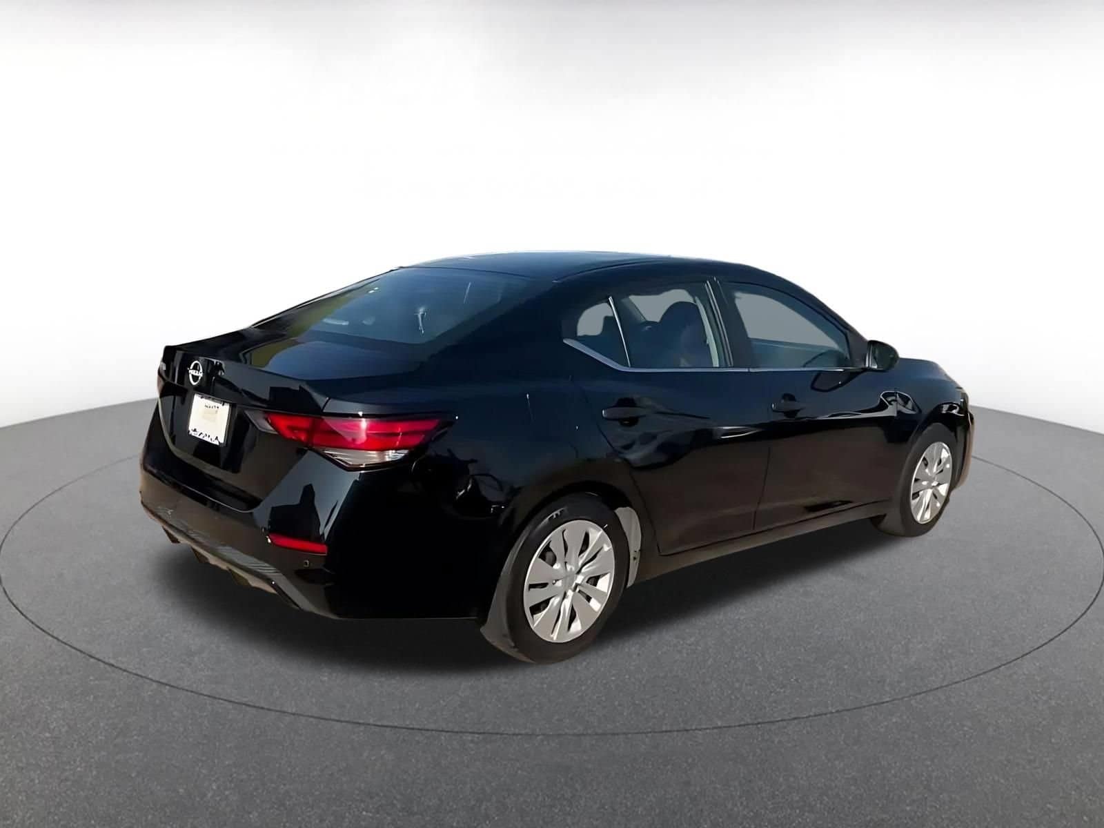 Thumbnail: 2025 Nissan Sentra - 11
