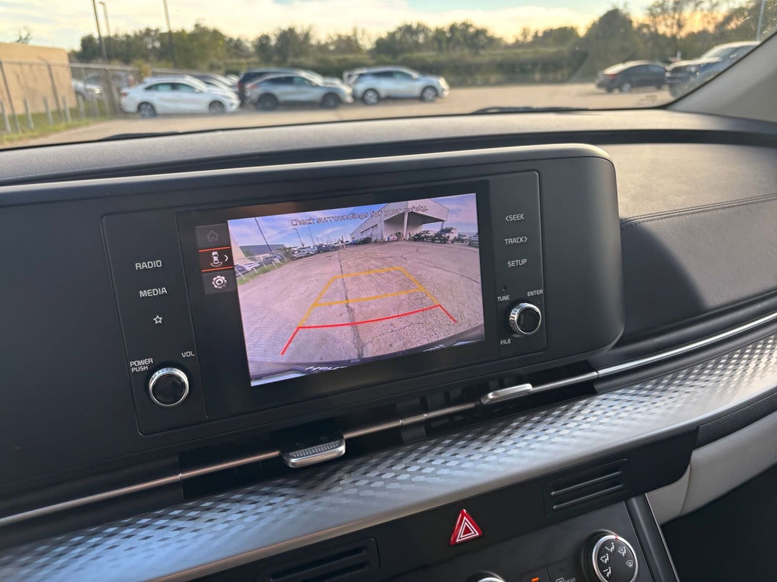 Thumbnail: 2024 Kia Carnival - 18