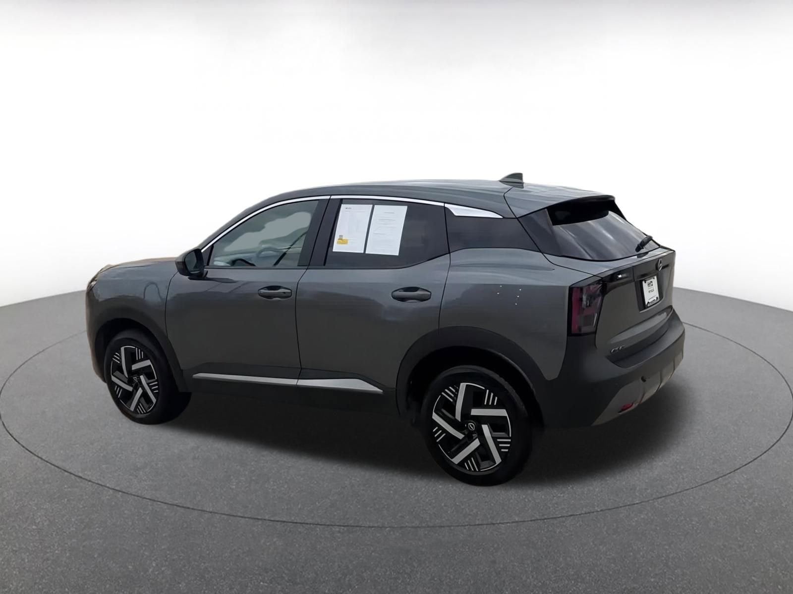 Thumbnail: 2025 Nissan Kicks - 10