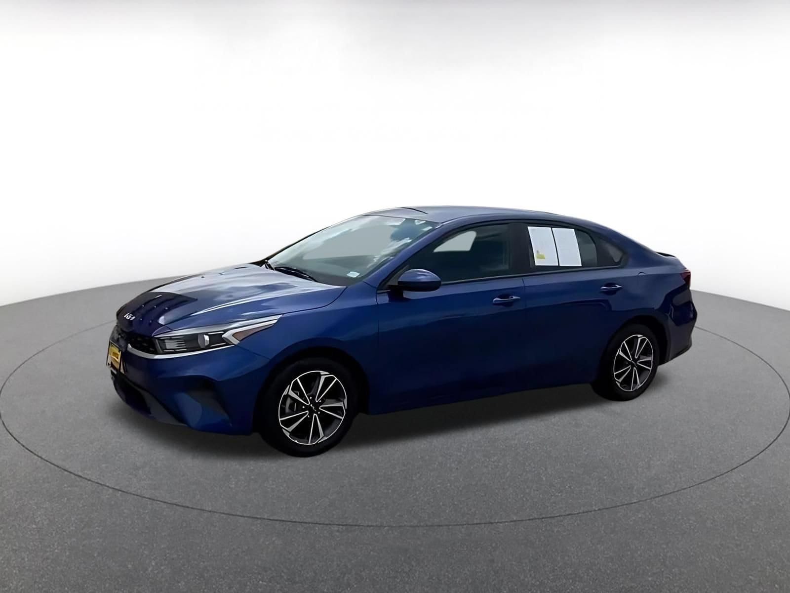 Thumbnail: 2024 Kia Forte - 9