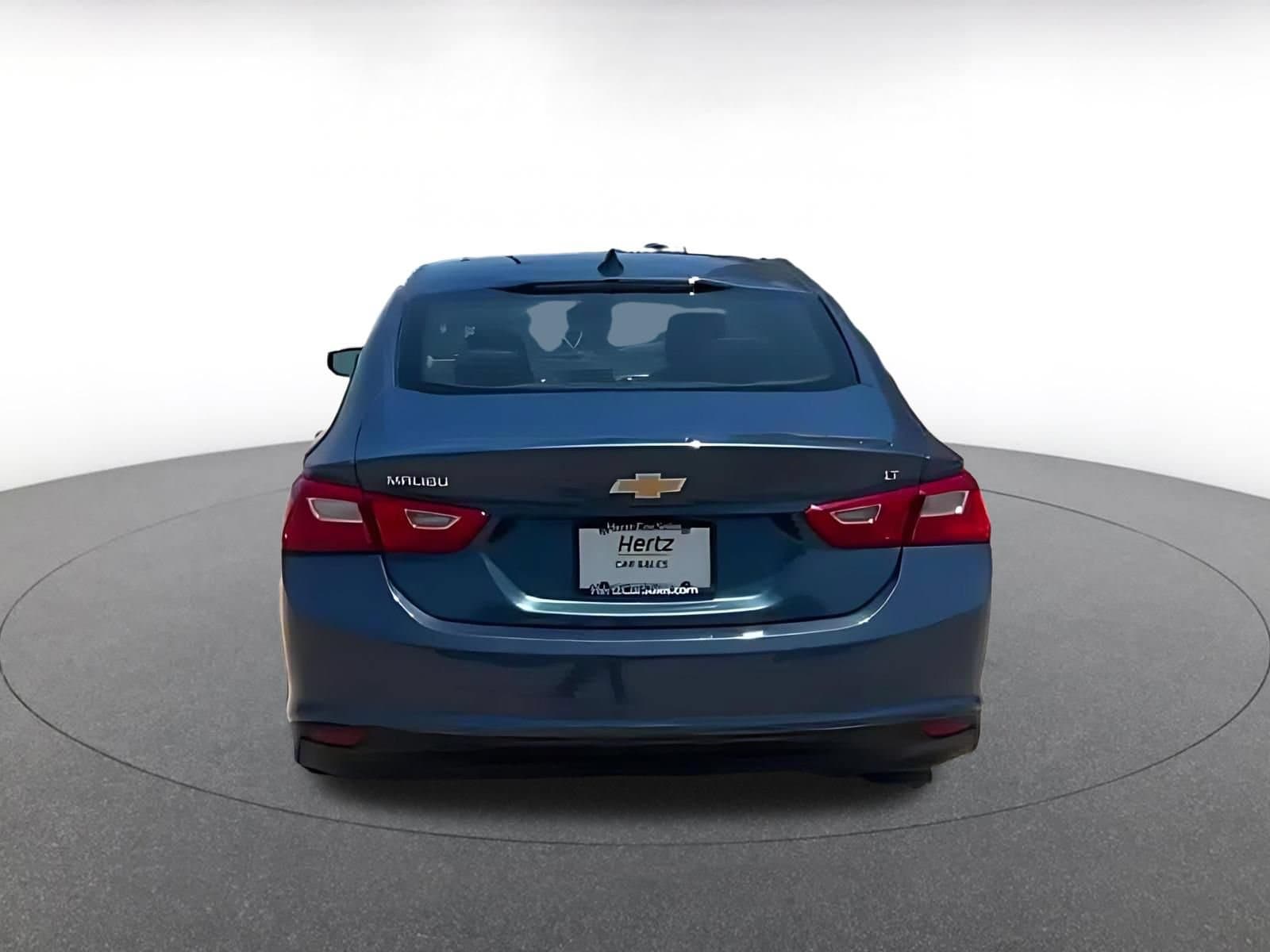 Thumbnail: 2024 Chevrolet Malibu - 12