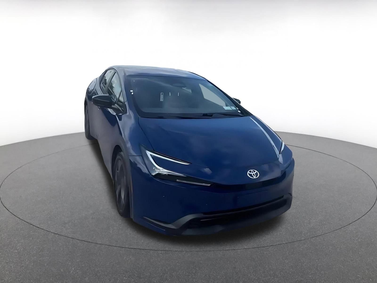 Thumbnail: 2025 Toyota Prius - 3