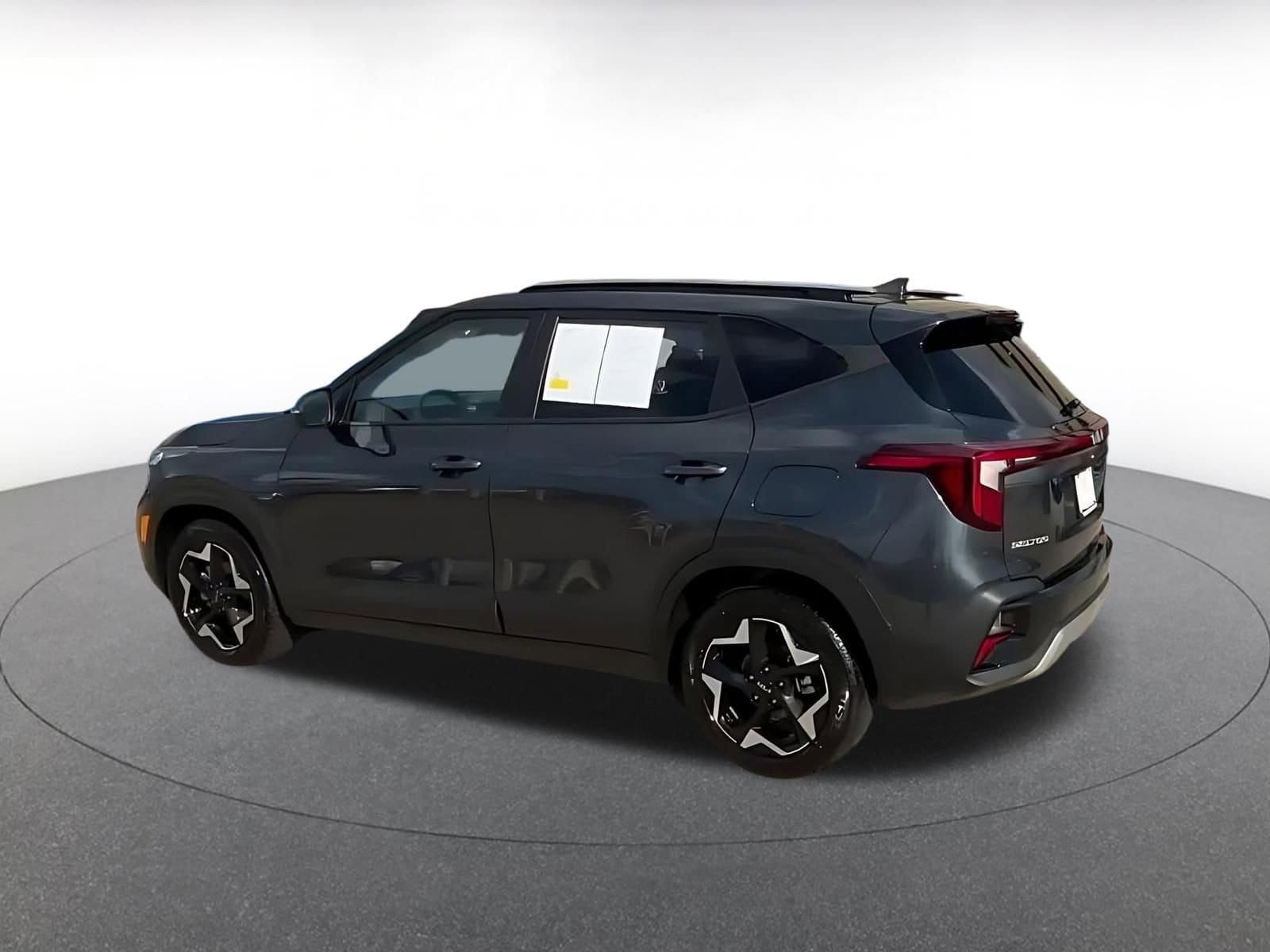 Thumbnail: 2025 Kia Seltos - 10