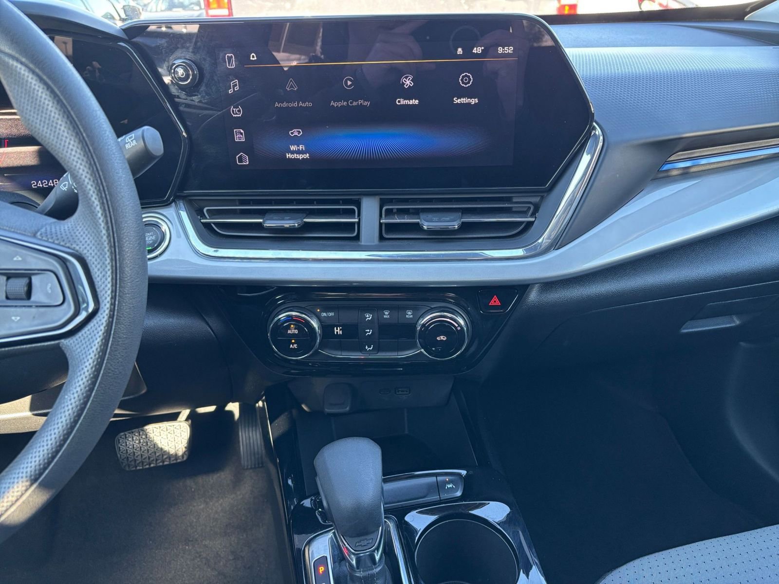 Thumbnail: 2025 Chevrolet Trax - 17