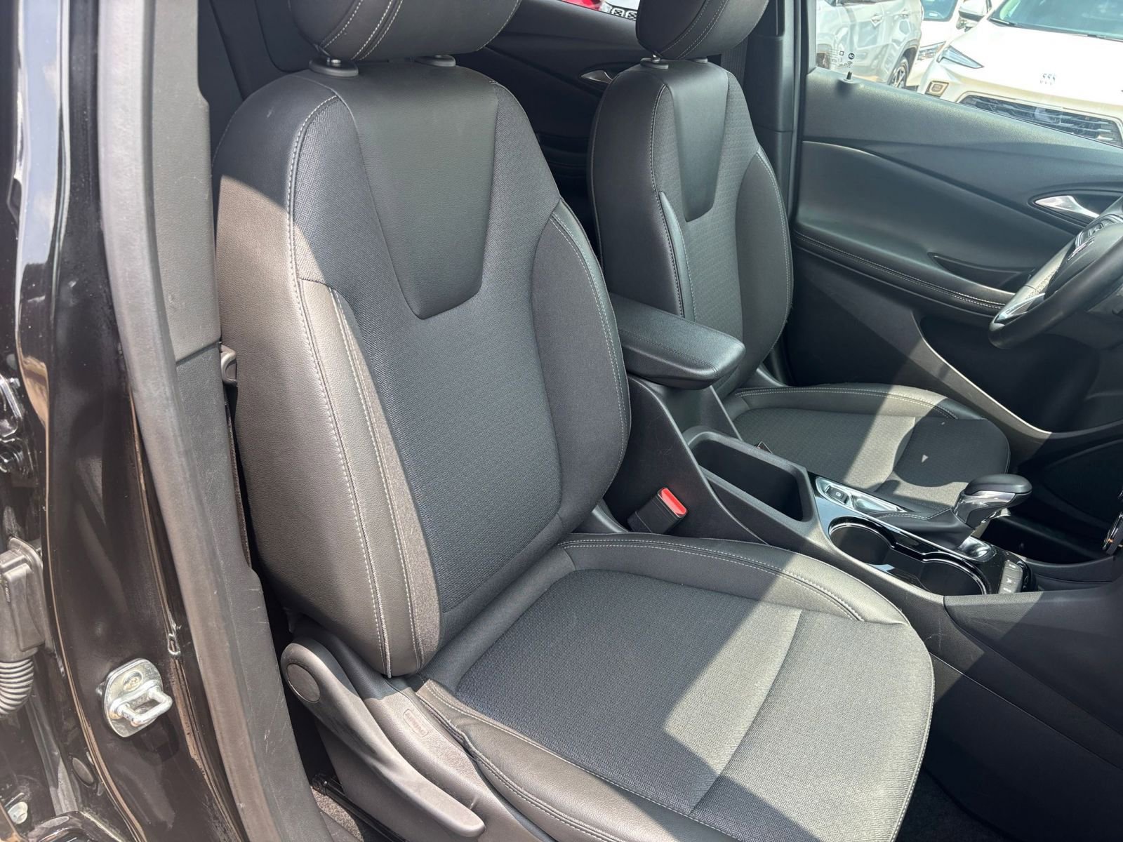 Thumbnail: 2025 Buick Encore GX - 35