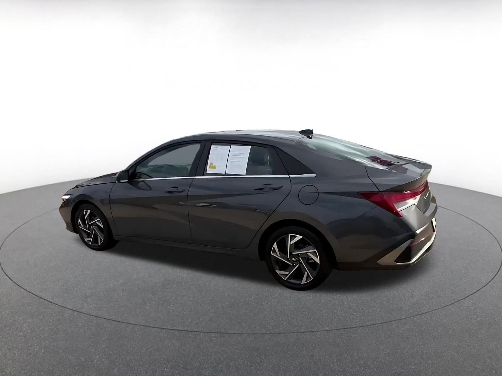 Thumbnail: 2025 Hyundai Elantra - 8