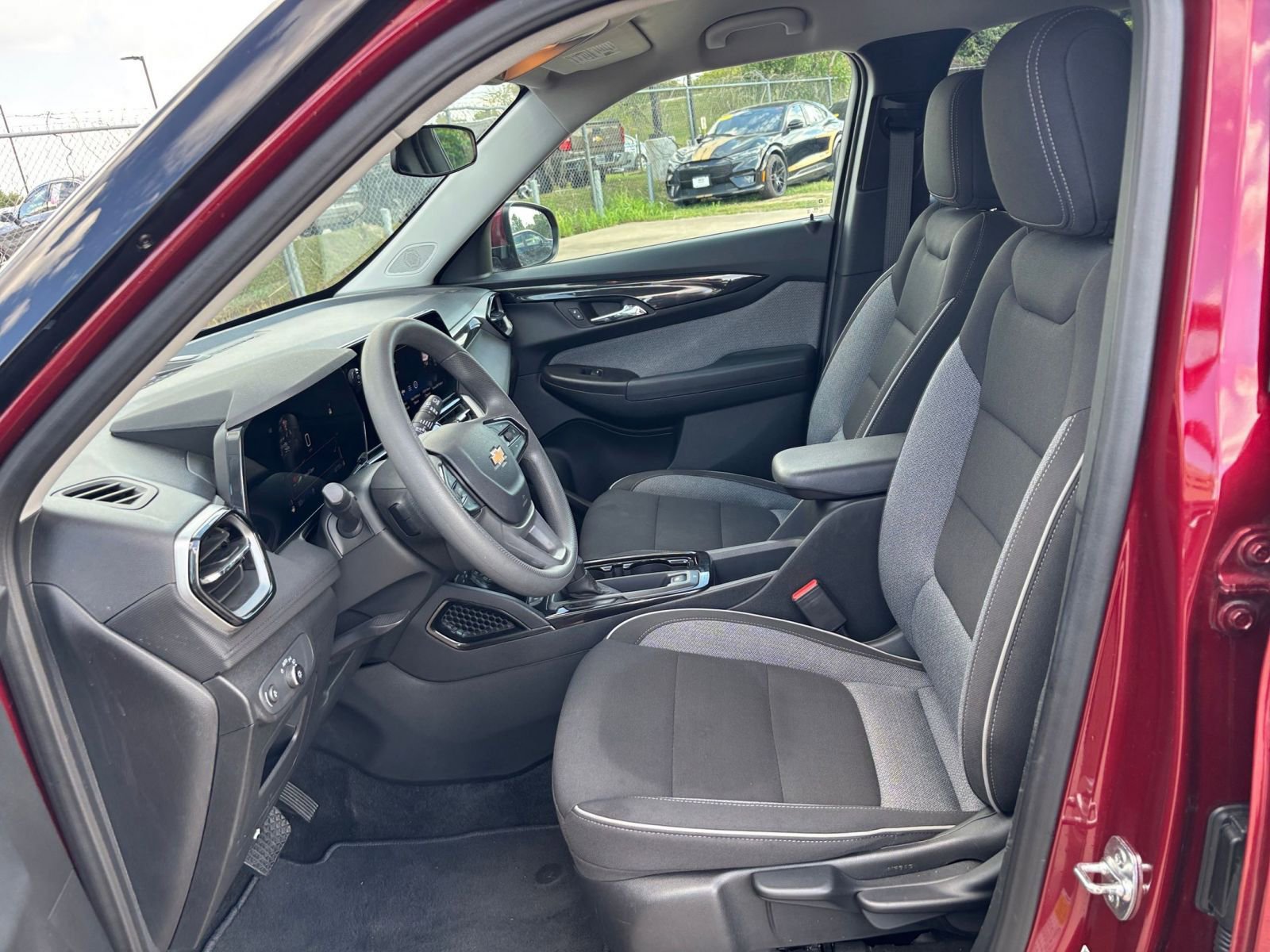 Thumbnail: 2025 Chevrolet TrailBlazer - 24