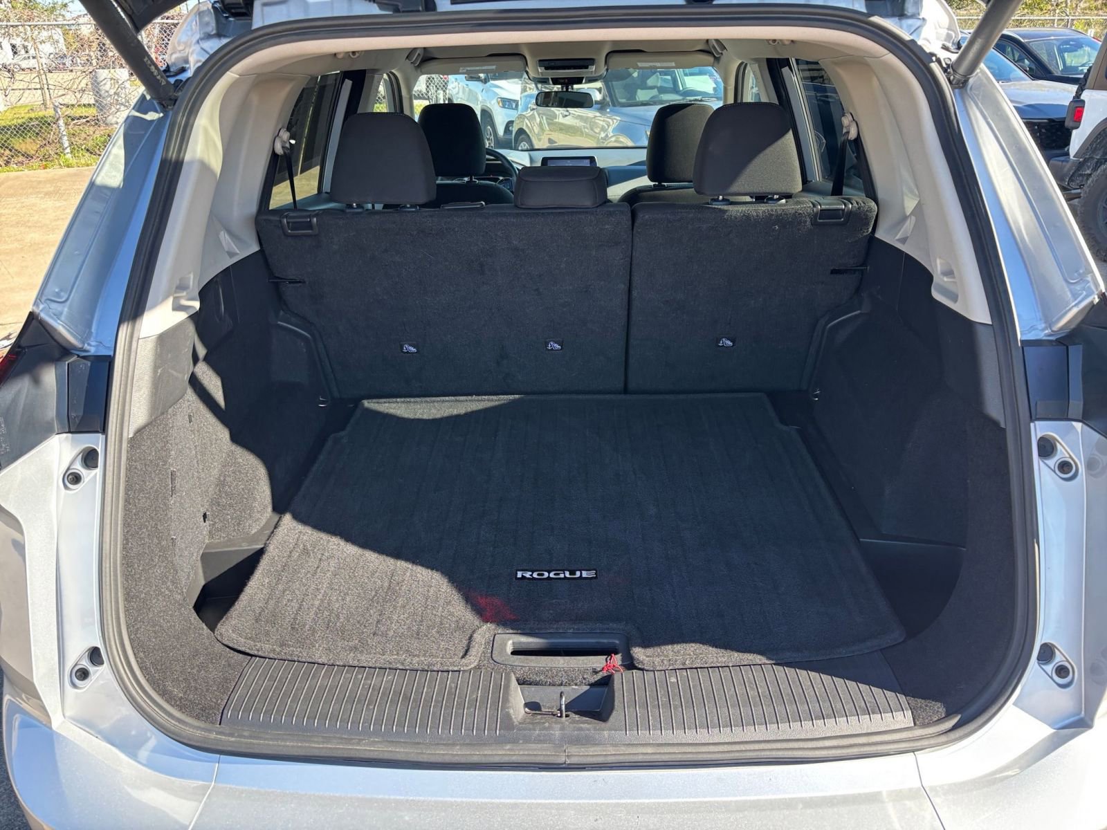 Thumbnail: 2025 Nissan Rogue - 32