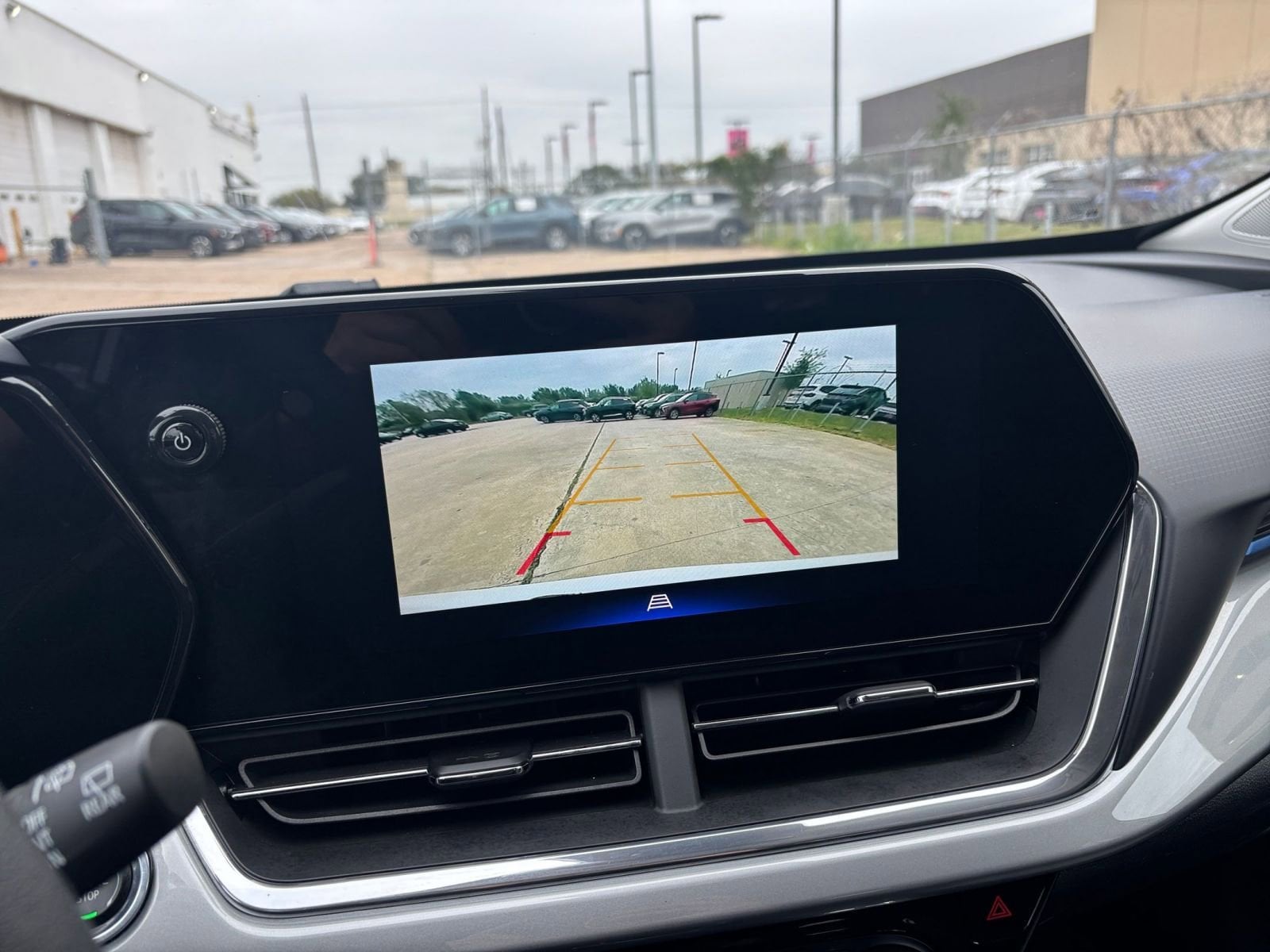 Thumbnail: 2025 Chevrolet Trax - 17