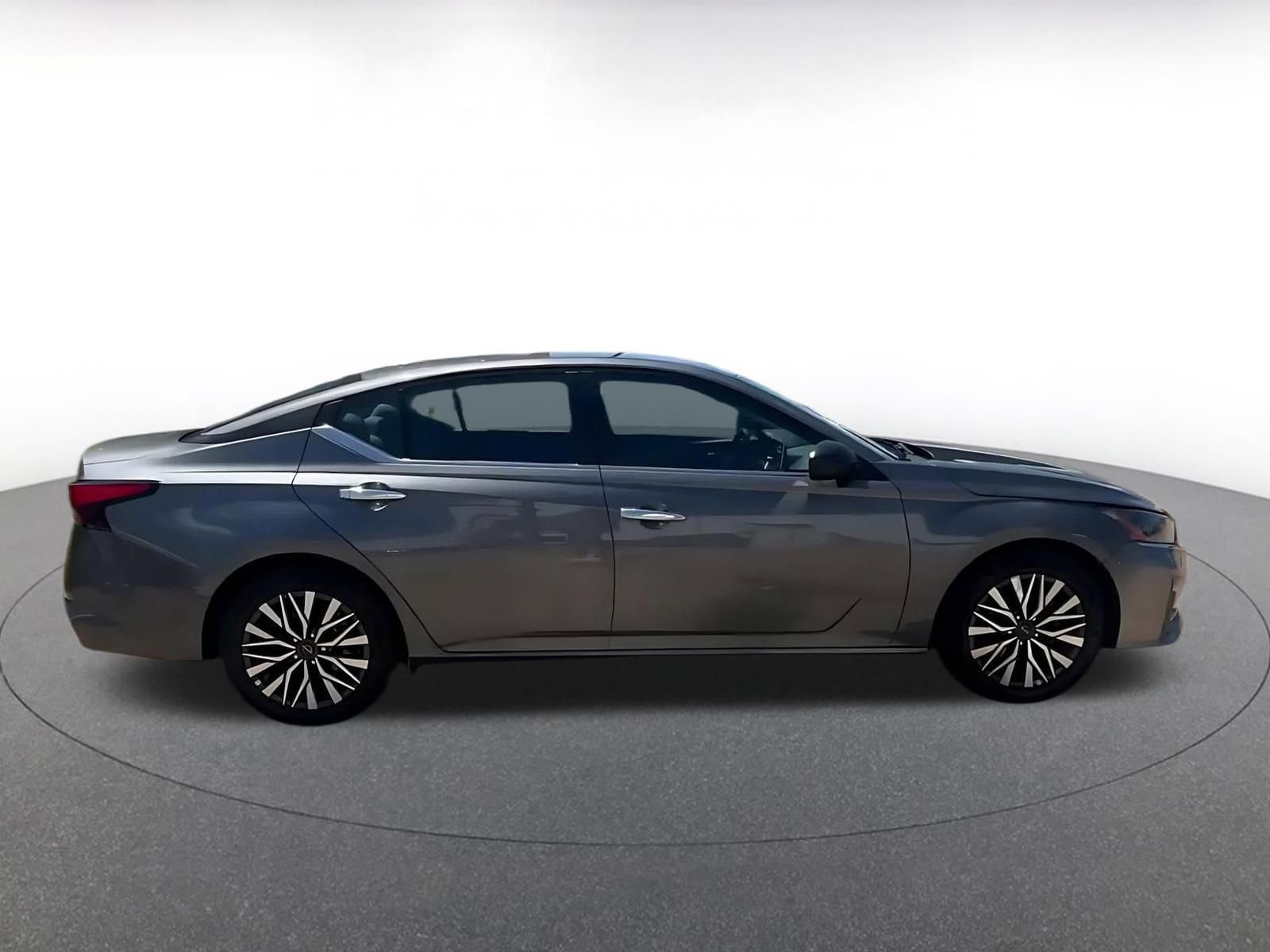 Thumbnail: 2025 Nissan Altima - 16