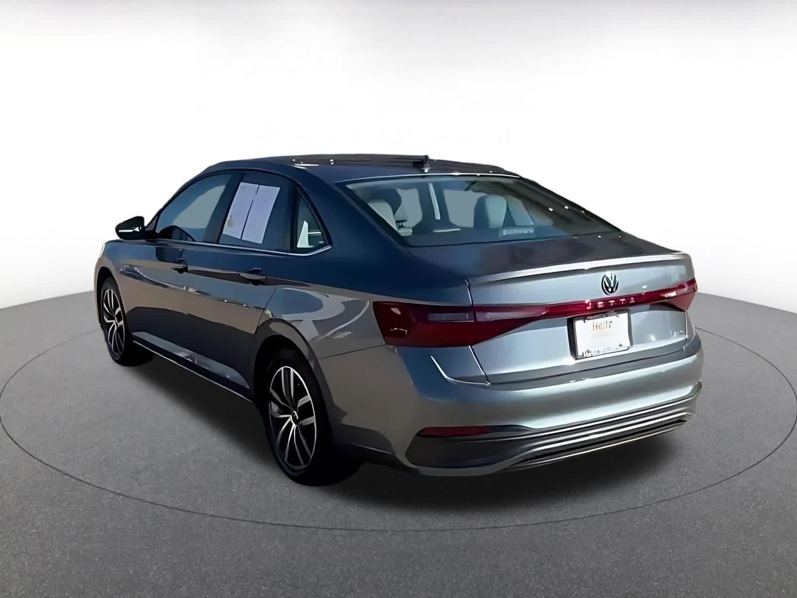 Thumbnail: 2025 Volkswagen Jetta - 14