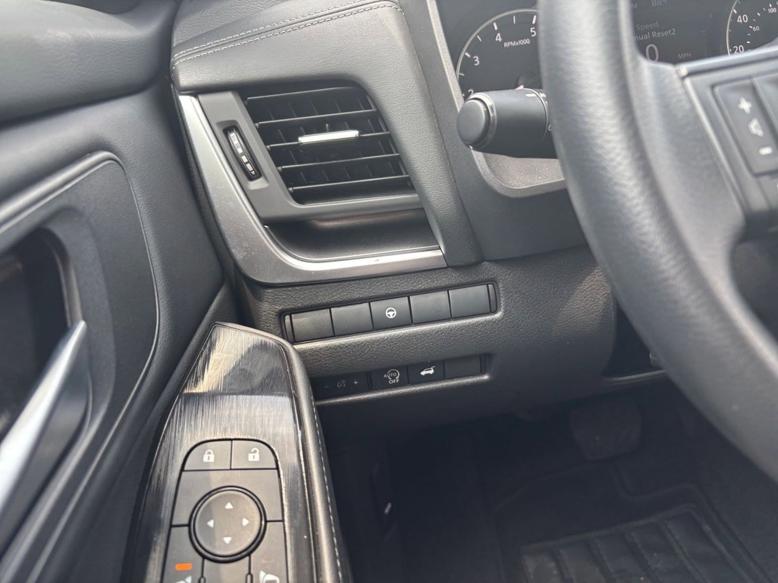 2024 Nissan Rogue SV 29