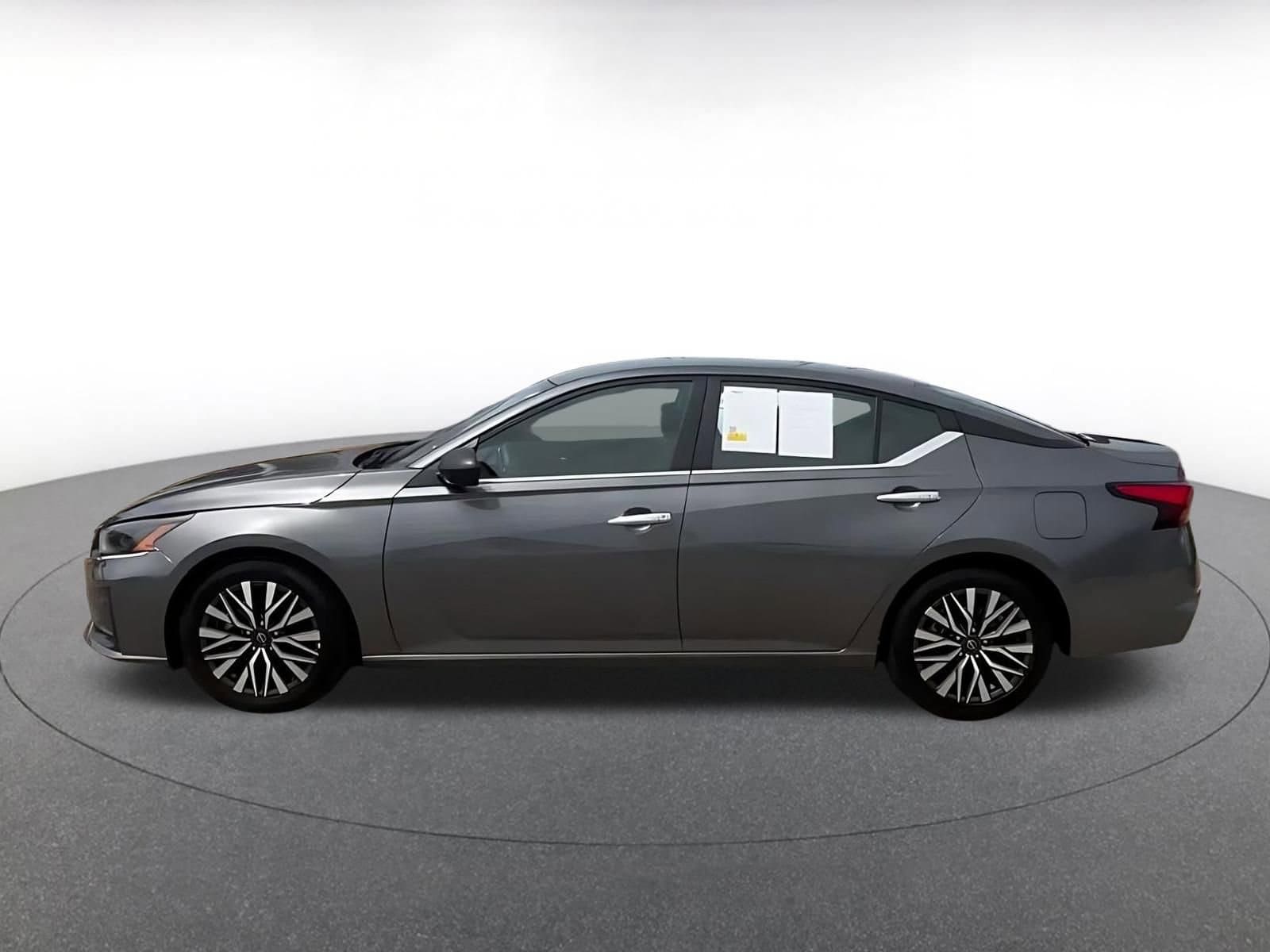 Thumbnail: 2025 Nissan Altima - 8