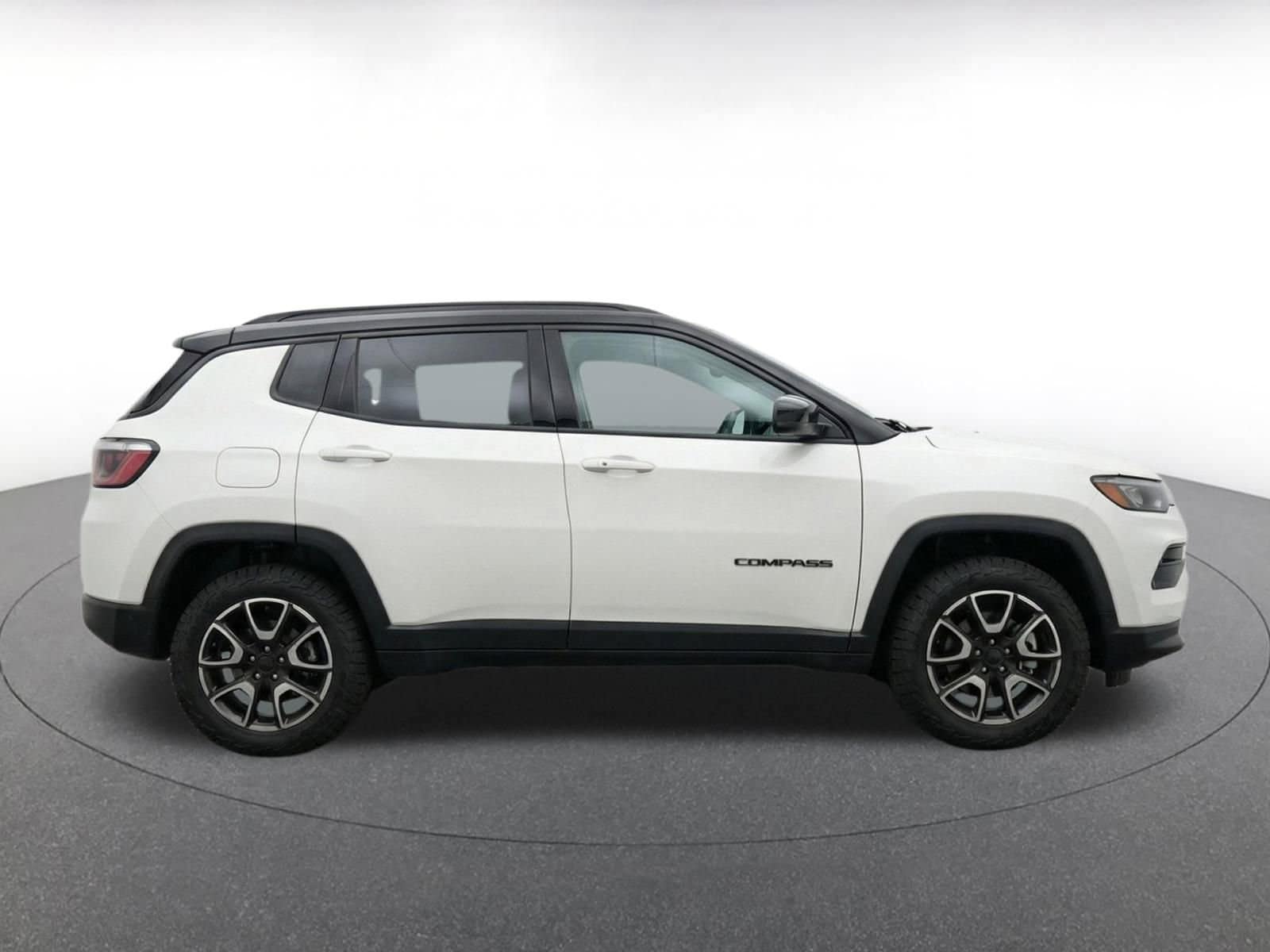 Thumbnail: 2025 Jeep Compass - 10