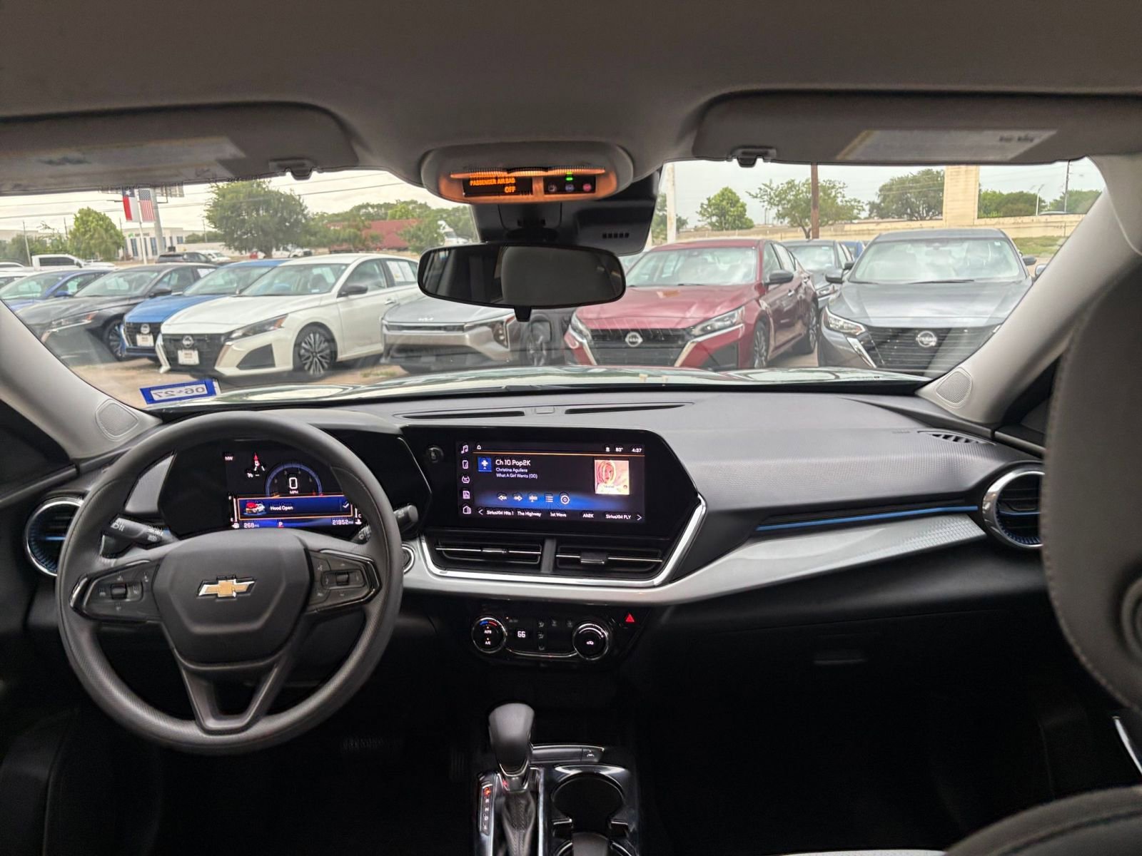 Thumbnail: 2025 Chevrolet Trax - 32