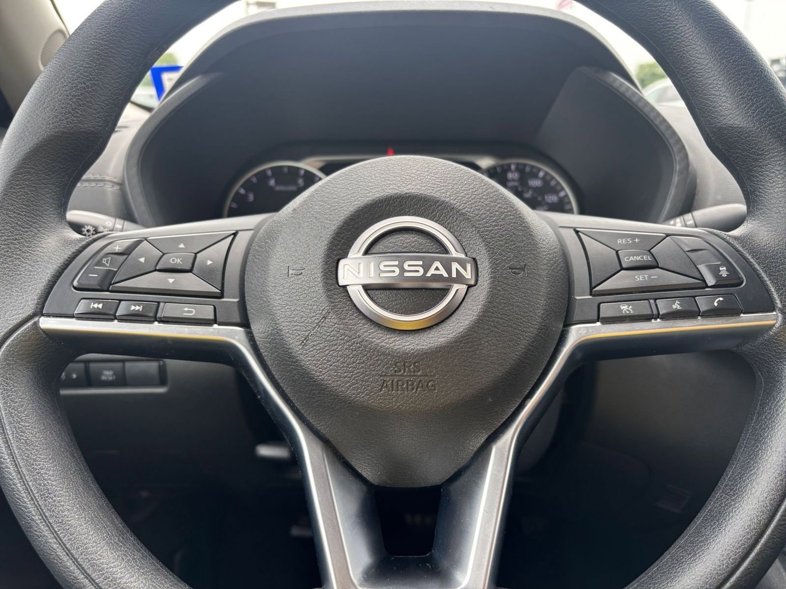 Thumbnail: 2025 Nissan Sentra - 25
