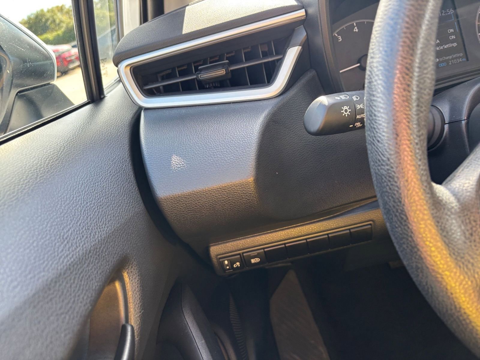 Thumbnail: 2025 Toyota Corolla - 32