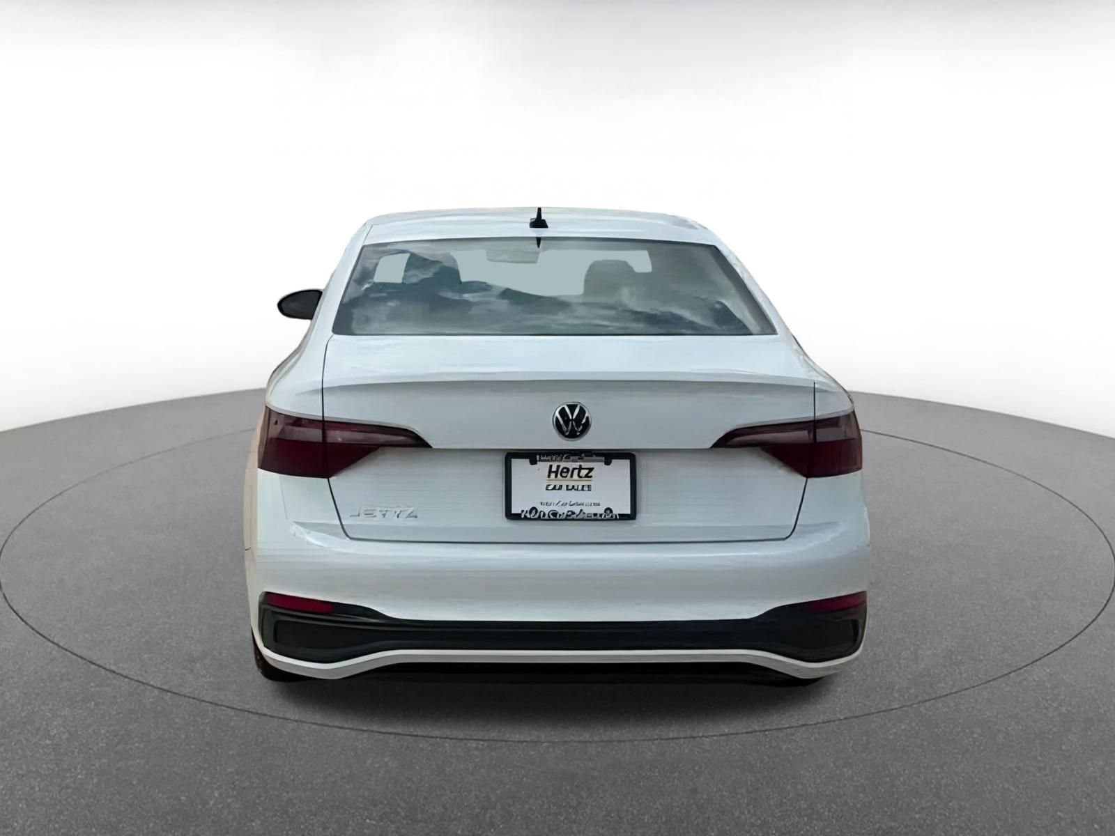 Thumbnail: 2024 Volkswagen Jetta - 10