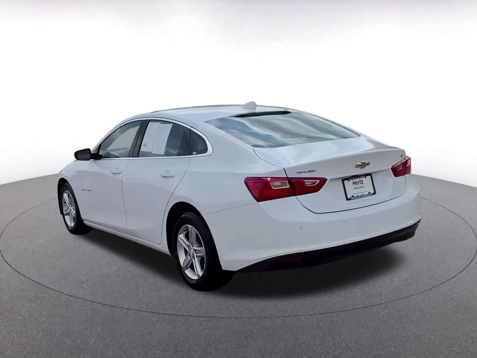 Thumbnail: 2024 Chevrolet Malibu - 11