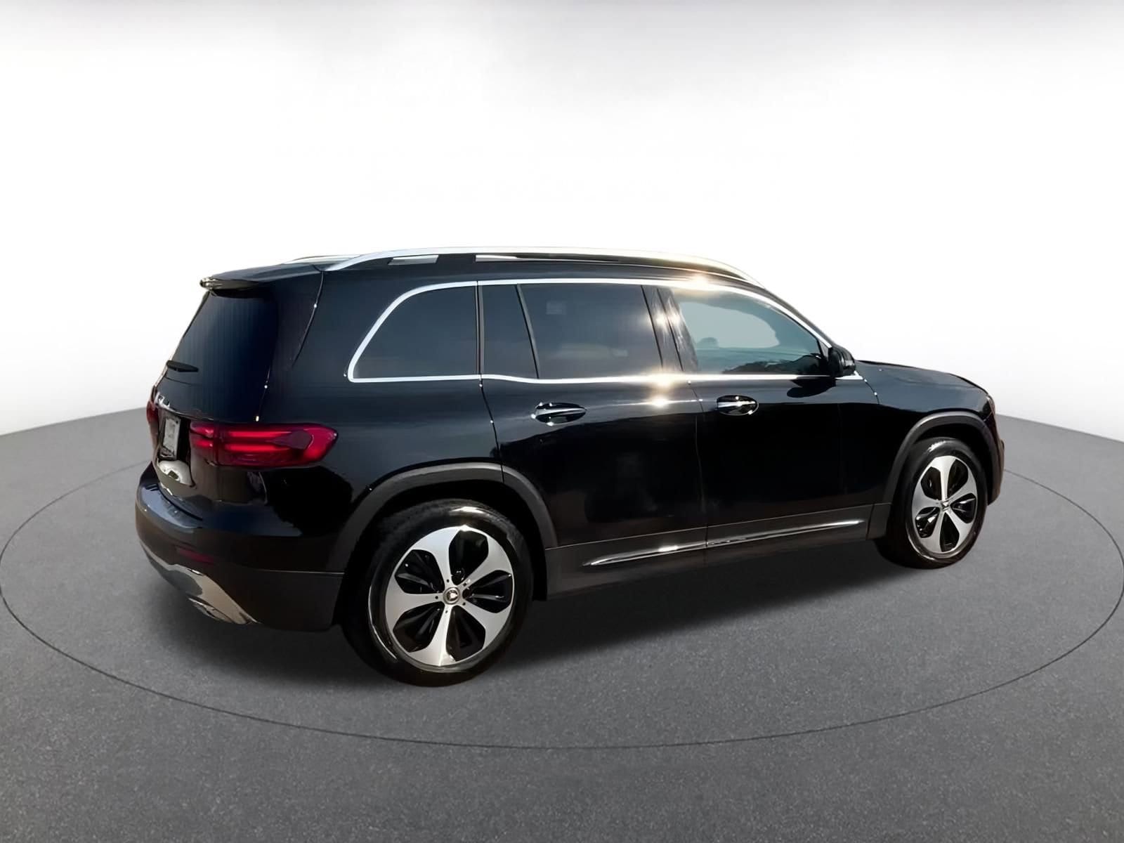 Thumbnail: 2024 Mercedes-Benz GLB - 14