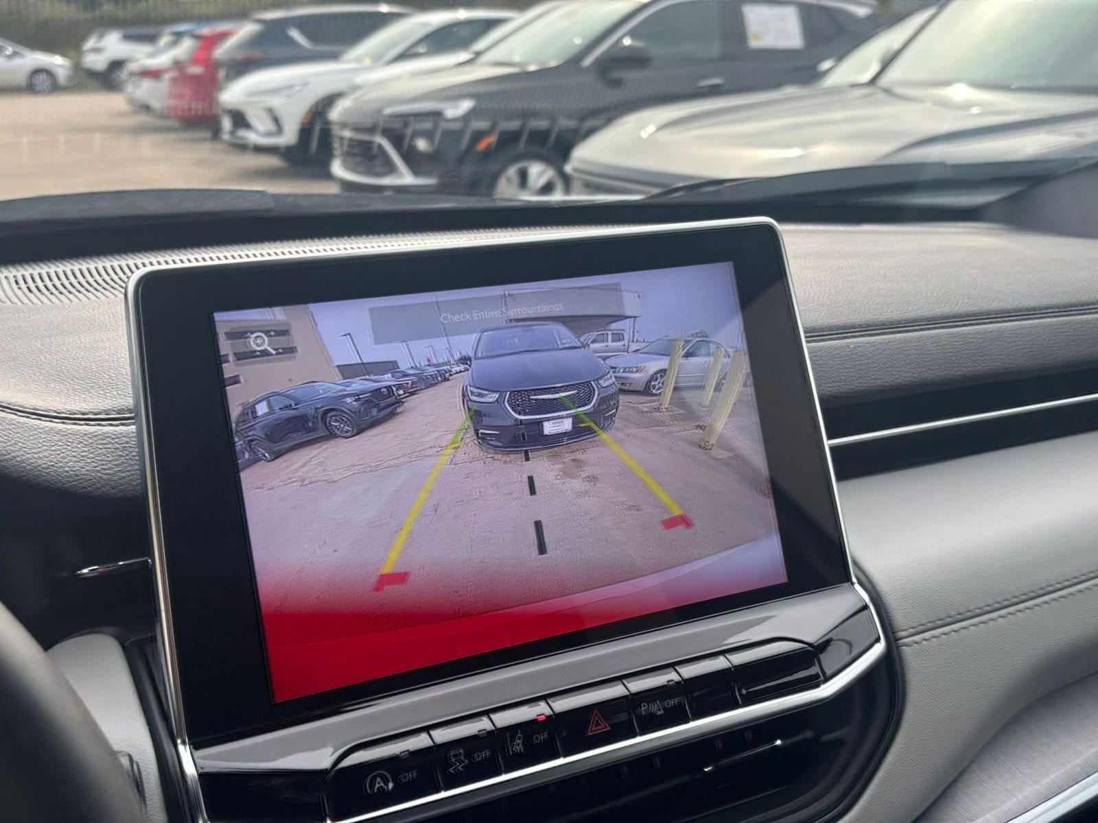 Thumbnail: 2025 Jeep Compass - 17